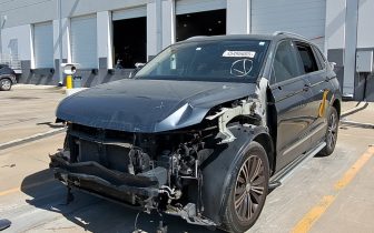 SUVs Volkswagen Tiguan 2019 Szary