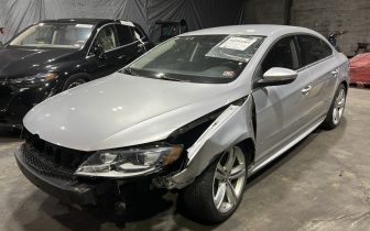 Sedans Volkswagen CC 2014 Srebrny